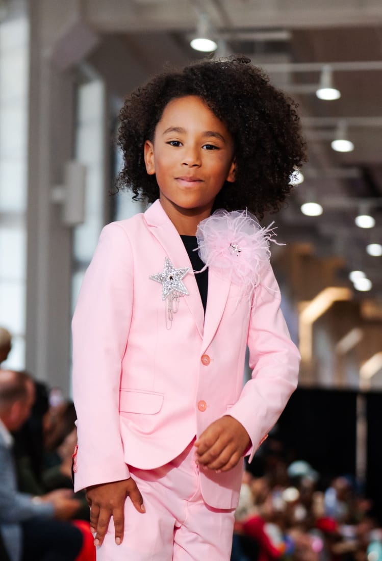 You are currently viewing Meet Baylen Avery: The 7-Year-Old Kid Model, Young Chef, and All-Around Creative Star